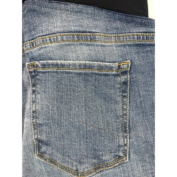 Isabel Maternity Bermuda Denim Shorts - Distressed - Picture 5 of 10